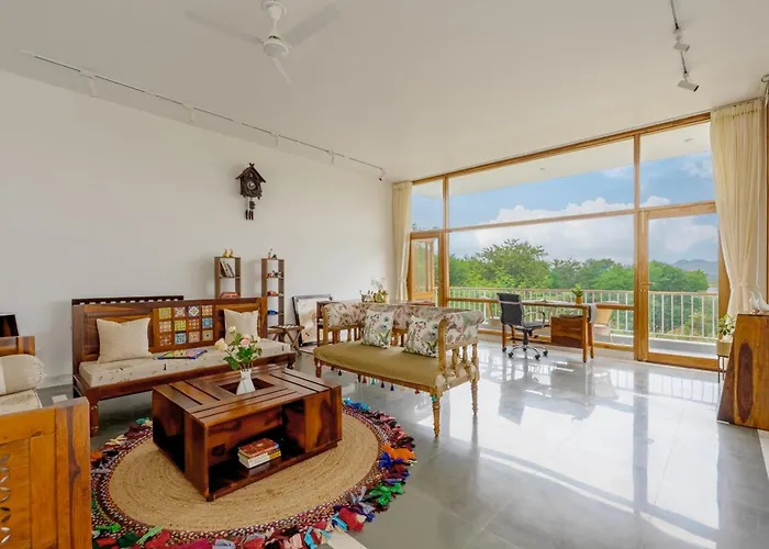 Saffronstays Villa Bougain - 2Br Hill-View Villa With Plunge Pool, Veg Bbq, Birdwatching & Serene Garden Sit-Outs Udaipur